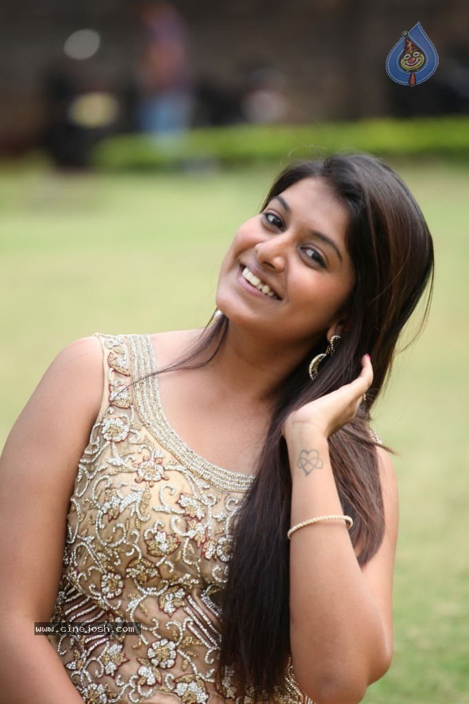Kavya Kumar New Pics - 79 / 83 photos