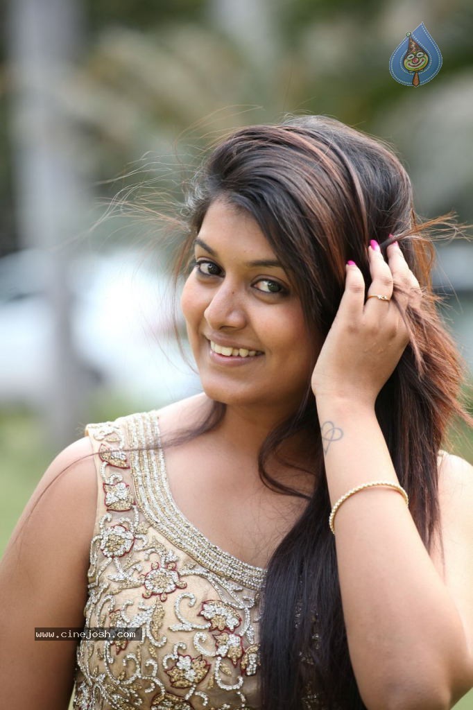 Kavya Kumar New Pics - 80 / 83 photos