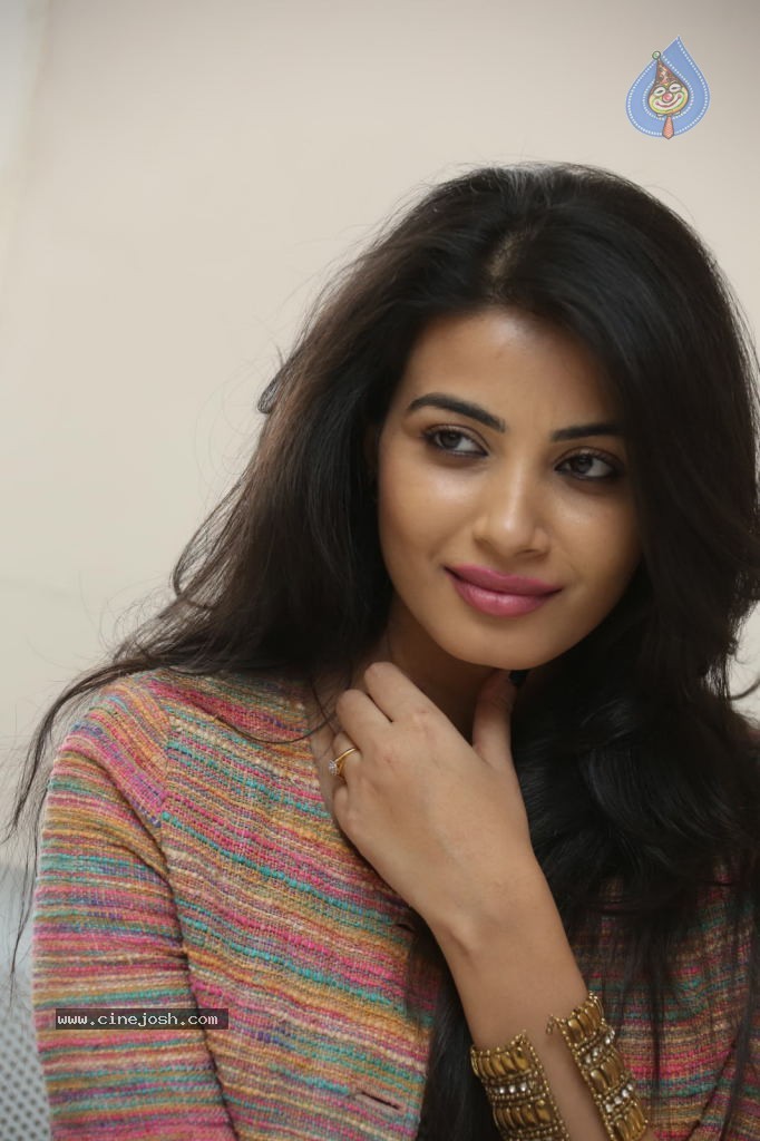 Kavya Shetty New Photos - 21 / 110 photos