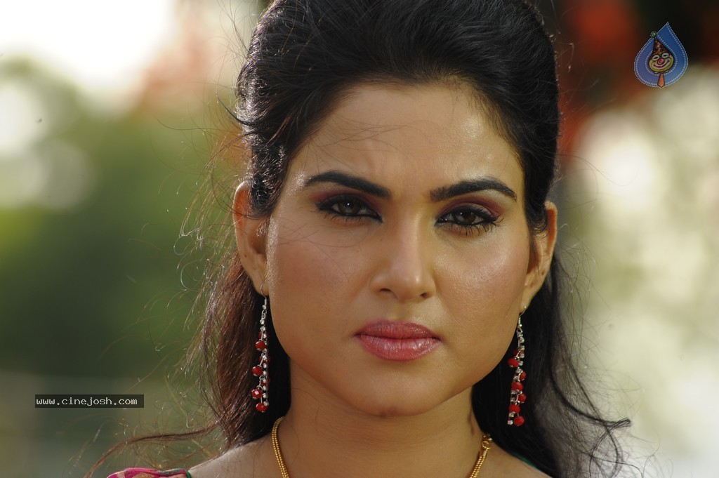 Kavya Singh Hot Images - 2 / 77 photos