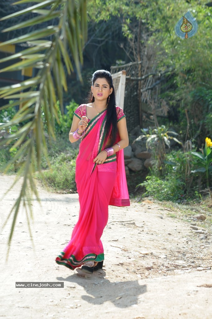 Kavya Singh Hot Images - 60 / 77 photos