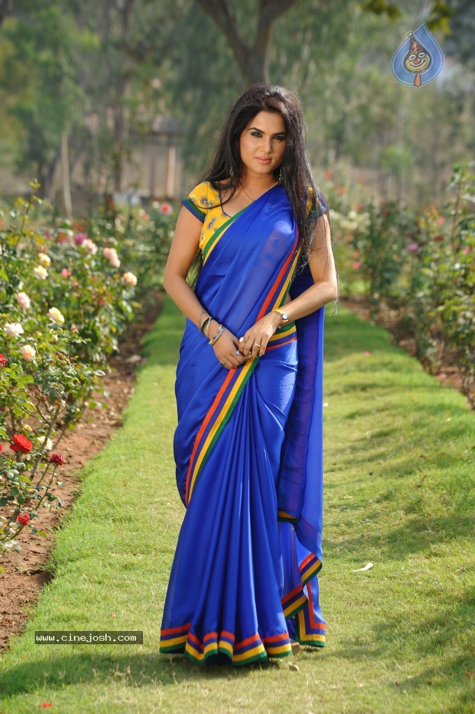 Kavya Singh New Gallery - 12 / 57 photos