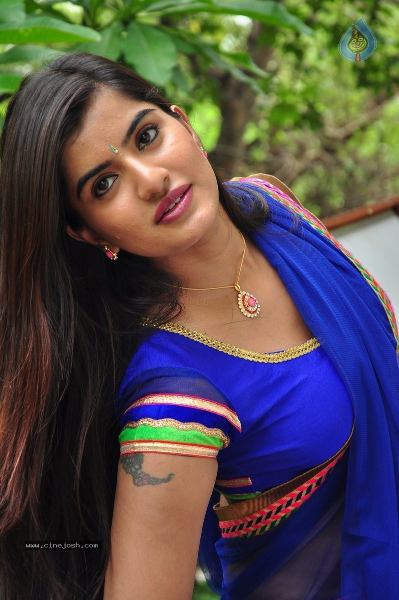 Keerthana Podhval Photos - 25 / 63 photos