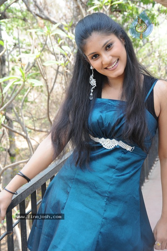 Keerthi  Gallery  - Siri Malle Puvvu - 9 / 52 photos