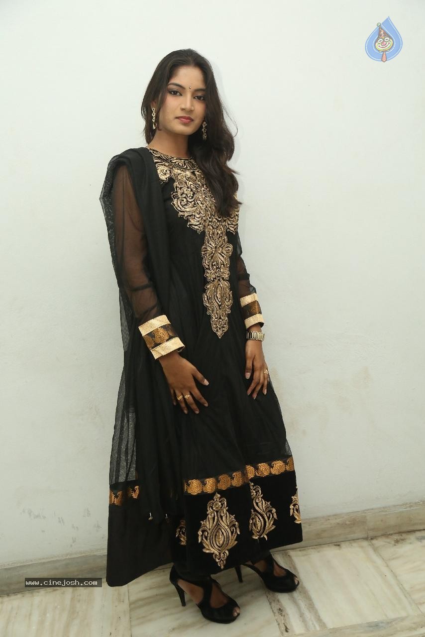 Keerthi Photos - 5 / 49 photos