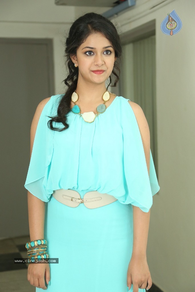 Keerthi Stills - 6 / 120 photos