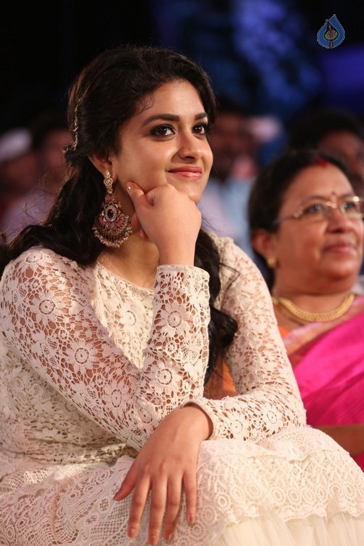 Keerthi Suresh at Rail Audio Launch - 13 / 21 photos