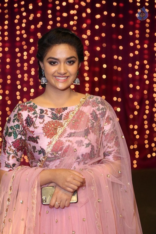 Keerthy Suresh at Zee Telugu Apsara Awards - 4 / 15 photos