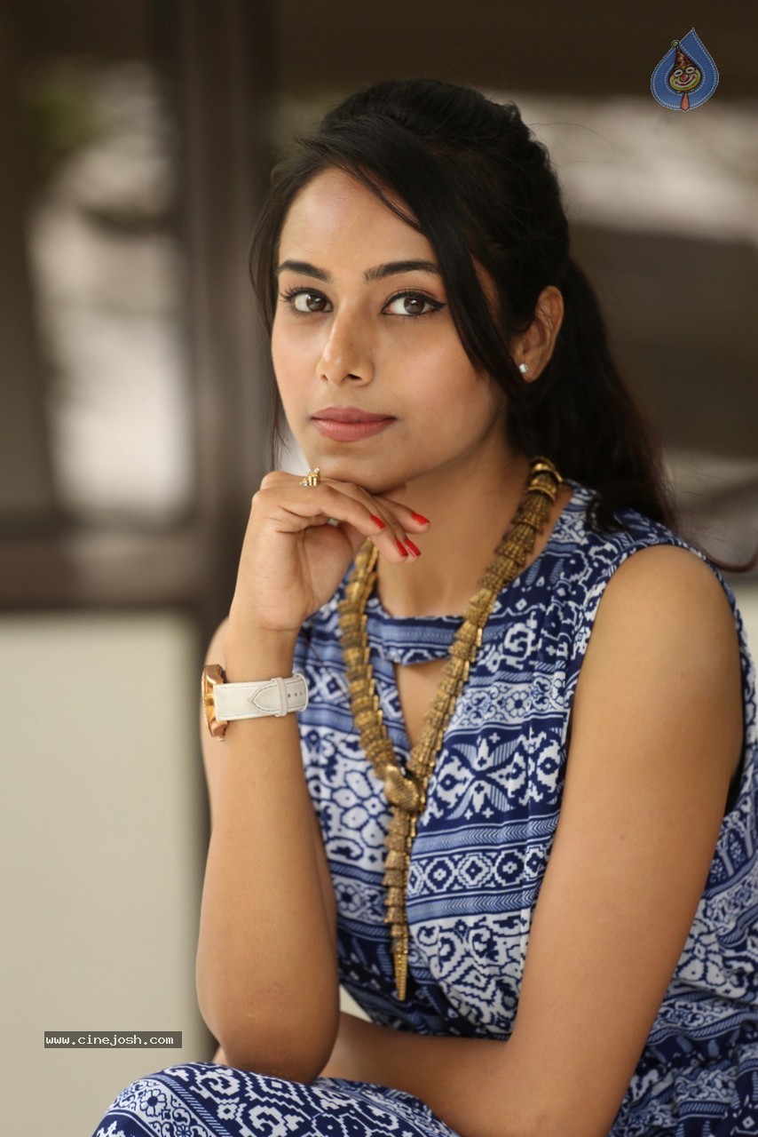 Kenisha Chandran New Stills - 4 / 42 photos