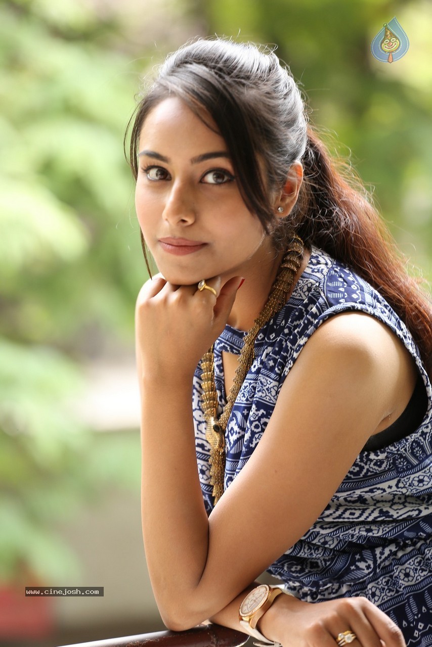 Kenisha Chandran New Stills - 11 / 42 photos