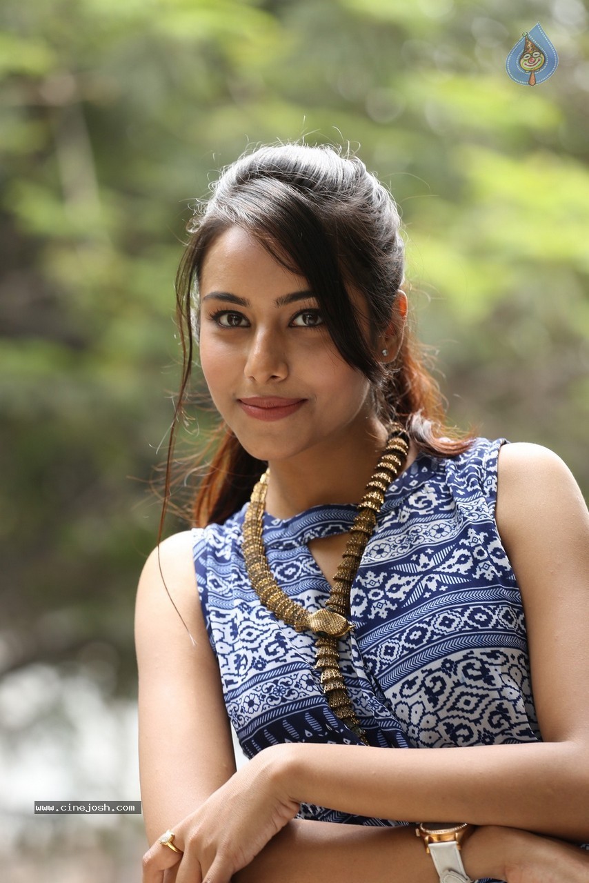 Kenisha Chandran New Stills - 42 / 42 photos