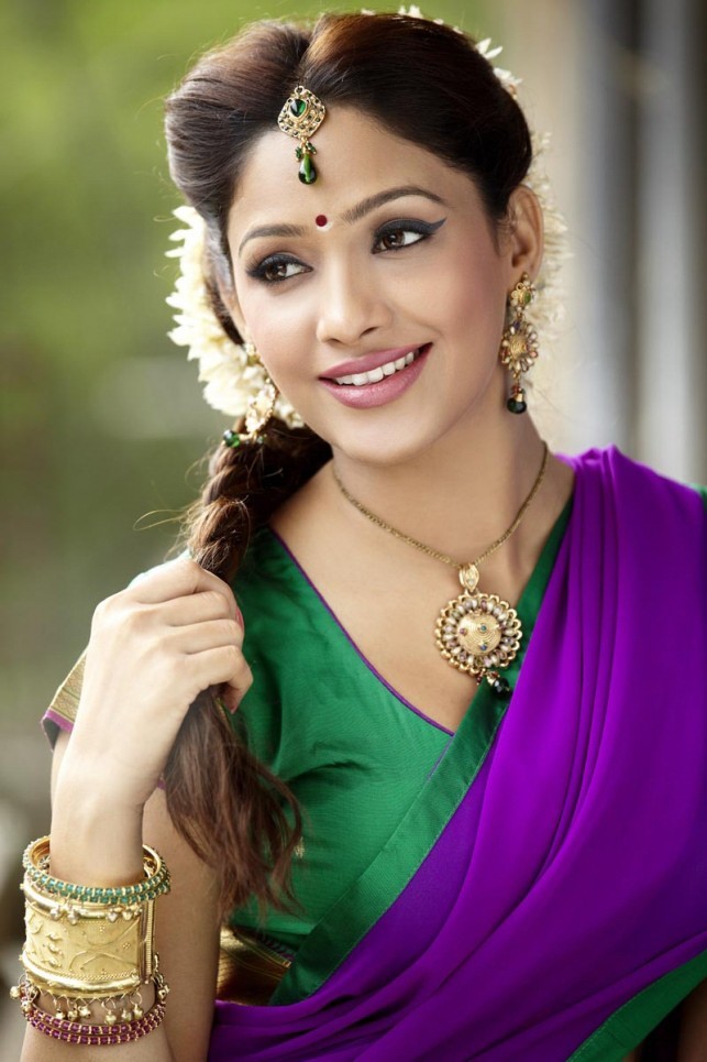 Kesha Khambhati Hot Stills - 2 / 14 photos