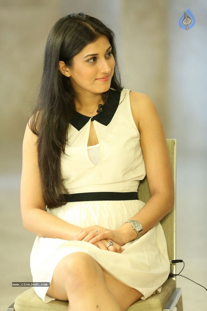 Kratee New Photos - 19 / 49 photos