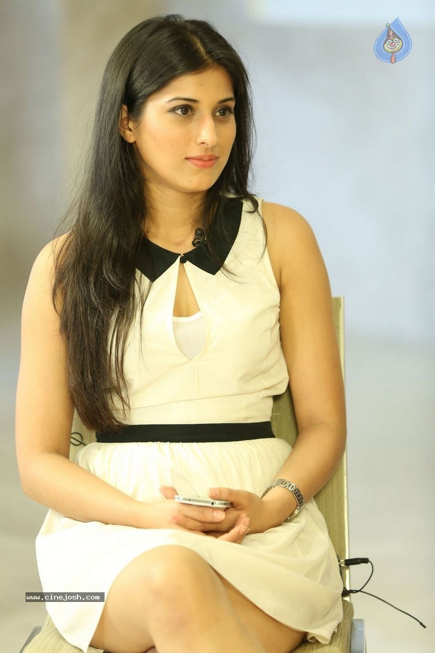 Kratee New Photos - 42 / 49 photos