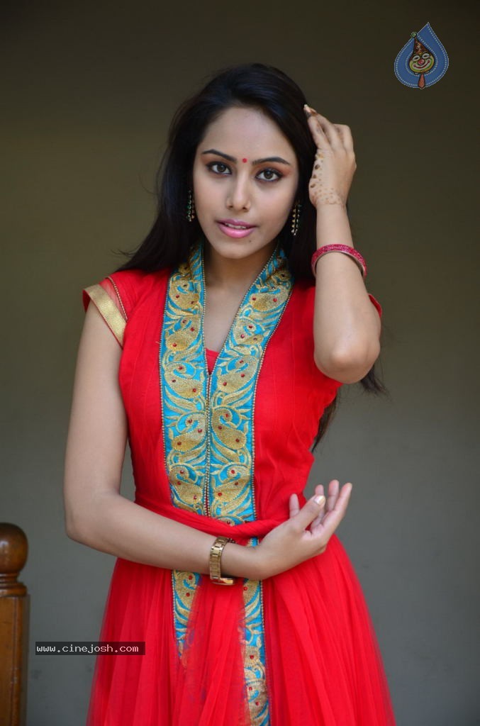 Khenishna Chandran Stills - 17 / 40 photos