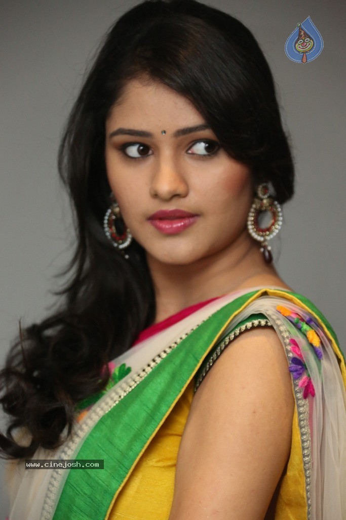 Khushi Stills - 64 / 68 photos