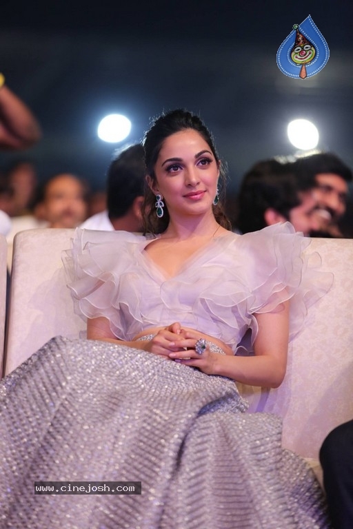 Kiara Advani at Bharat Bahiranga Sabha - 42 / 42 photos