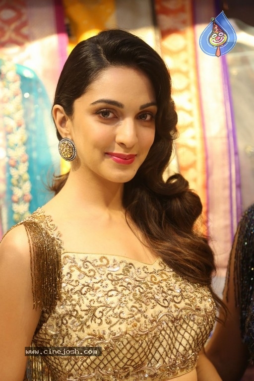 Kiara Advani Photos - 1 / 21 photos