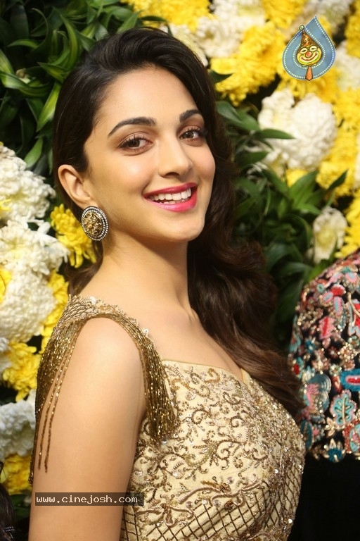 Kiara Advani Photos - 3 / 21 photos