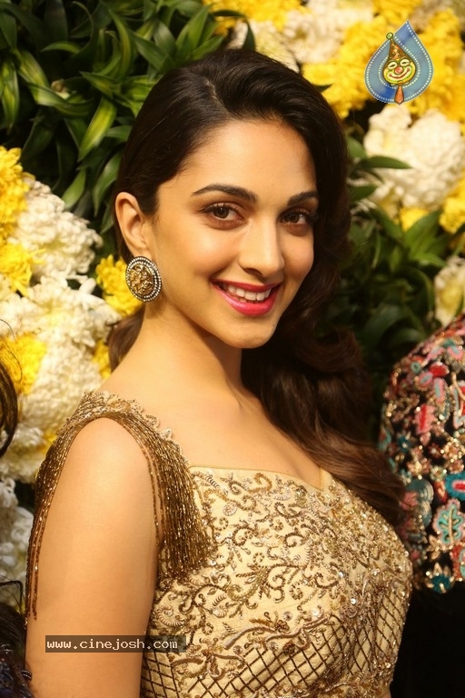 Kiara Advani Photos - 12 / 21 photos