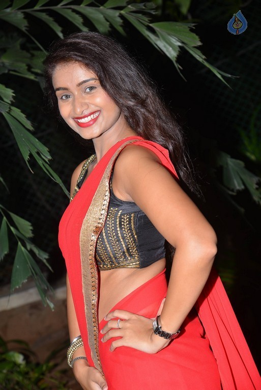 Kiran Chetavani Photos - 6 / 62 photos