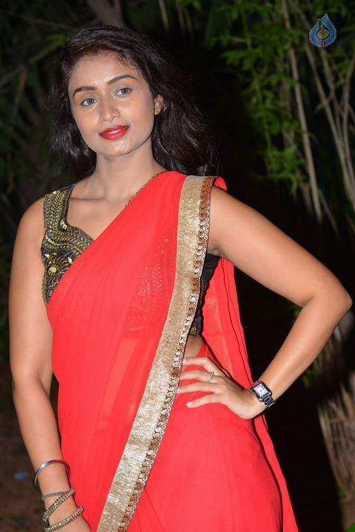 Kiran Chetavani Photos - 36 / 62 photos