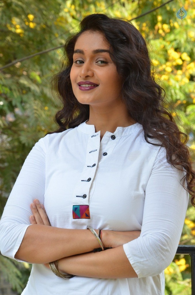 Kiran Chetwani New Photos - 7 / 18 photos