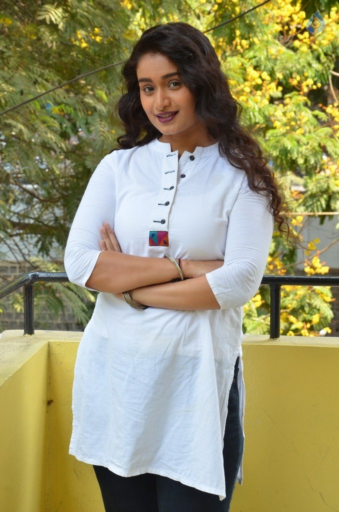 Kiran Chetwani New Photos - 16 / 18 photos