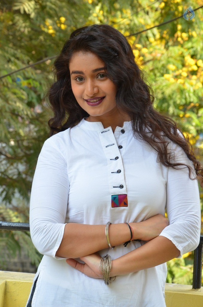 Kiran Chetwani New Photos - 18 / 18 photos
