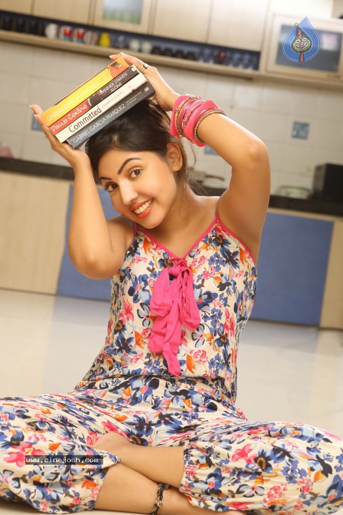 Komal Jha New Photos - 8 / 20 photos