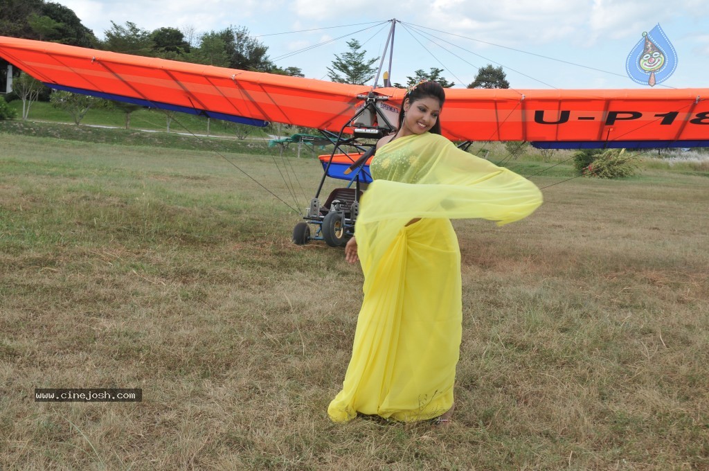 Komal Jha New Stills - 11 / 37 photos