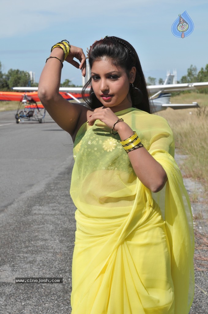 Komal Jha New Stills - 22 / 37 photos