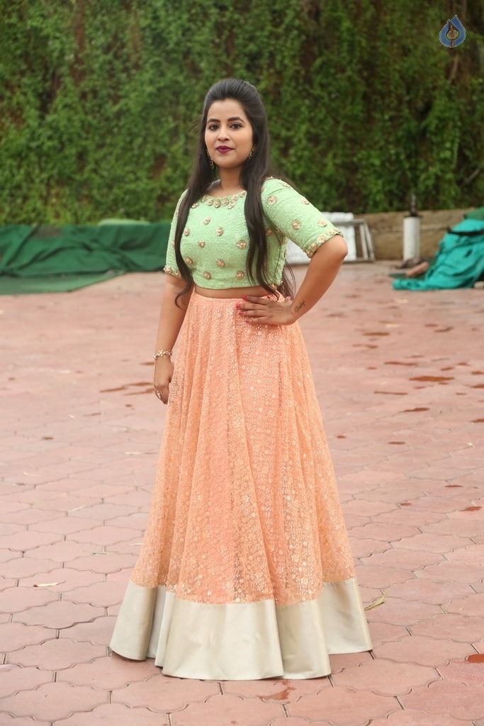 Komali New Photos - 24 / 42 photos