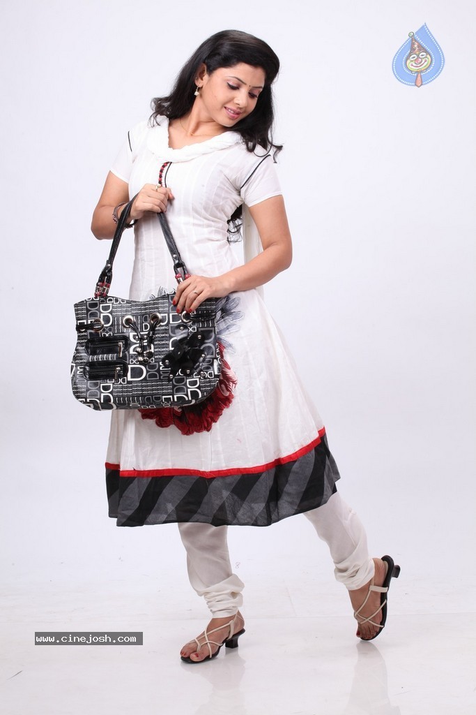 Koyal Das New Photos - 7 / 35 photos