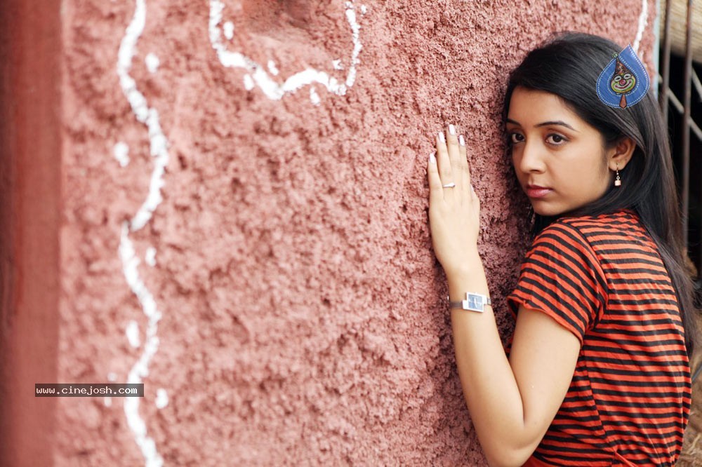 Krithika Krishnan Gallery - 3 / 31 photos