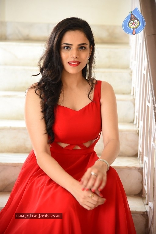 Kriti Garg Photos - 5 / 21 photos