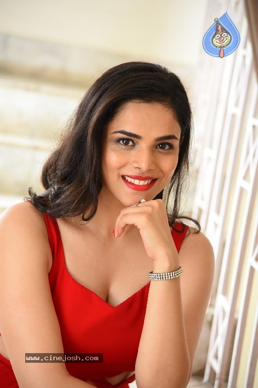 Kriti Garg Photos - 18 / 21 photos