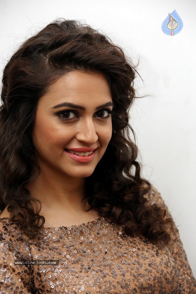 Kriti Kharbanda Latest Stills - 1 / 97 photos