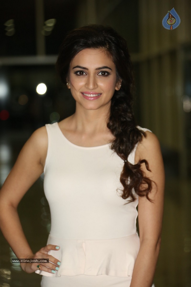 Kriti Kharbanda Stills - 60 / 103 photos