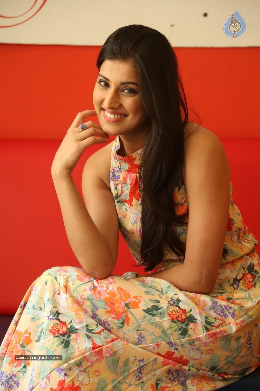 Kriti New Photos - 5 / 64 photos