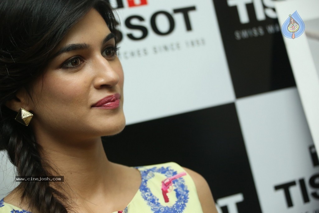 Kriti Sanon Latest Stills - 1 / 152 photos