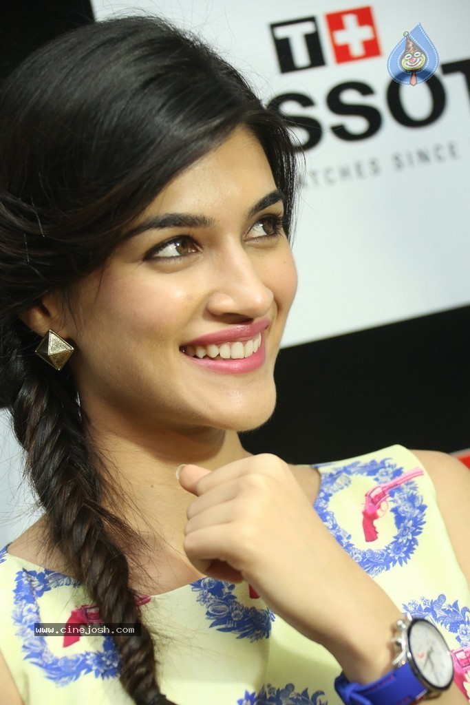 Kriti Sanon Latest Stills - 6 / 152 photos