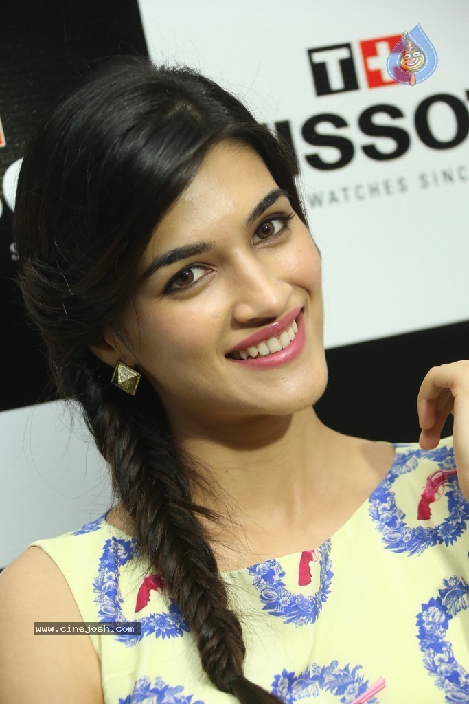 Kriti Sanon Latest Stills - 29 / 152 photos