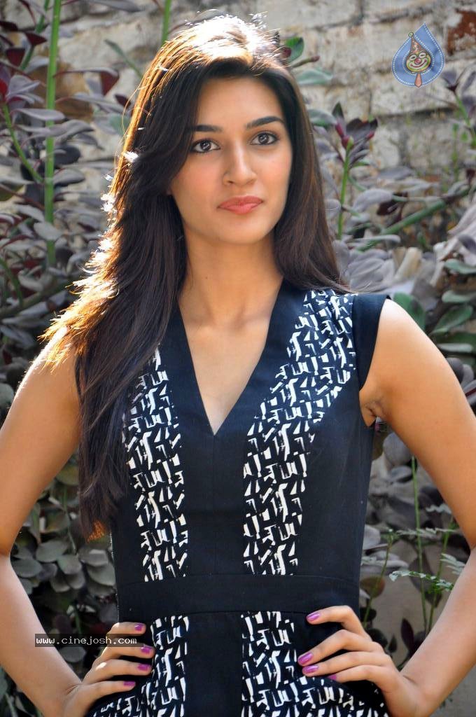 Kriti Sanon Latest Stills - 40 / 169 photos