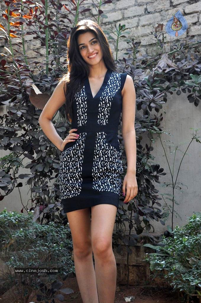 Kriti Sanon Latest Stills - 79 / 169 photos