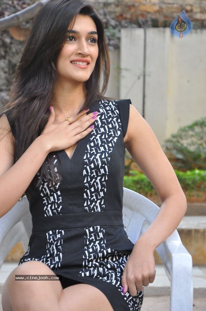 Kriti Sanon Latest Stills - 145 / 169 photos