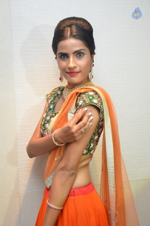 Krupa New Stills - 12 / 21 photos