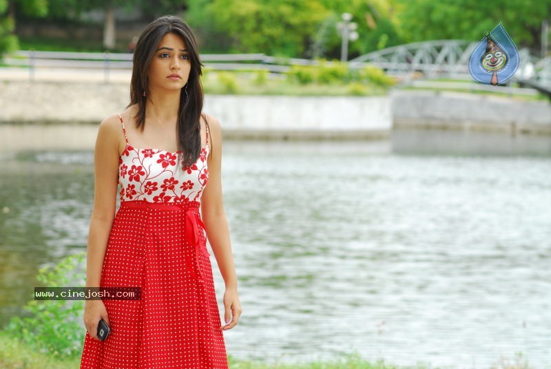 Kruthi Kharbandha Stills - 27 / 39 photos