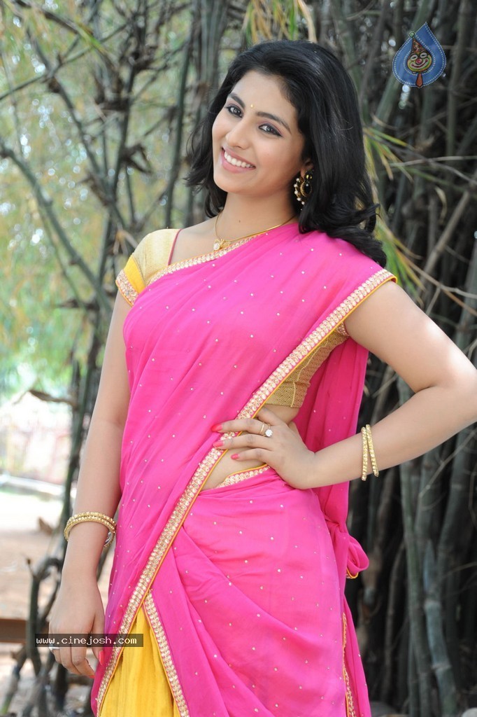 Kruthika Jayakumar New Stills - 10 / 71 photos