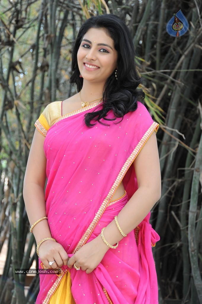 Kruthika Jayakumar New Stills - 58 / 71 photos